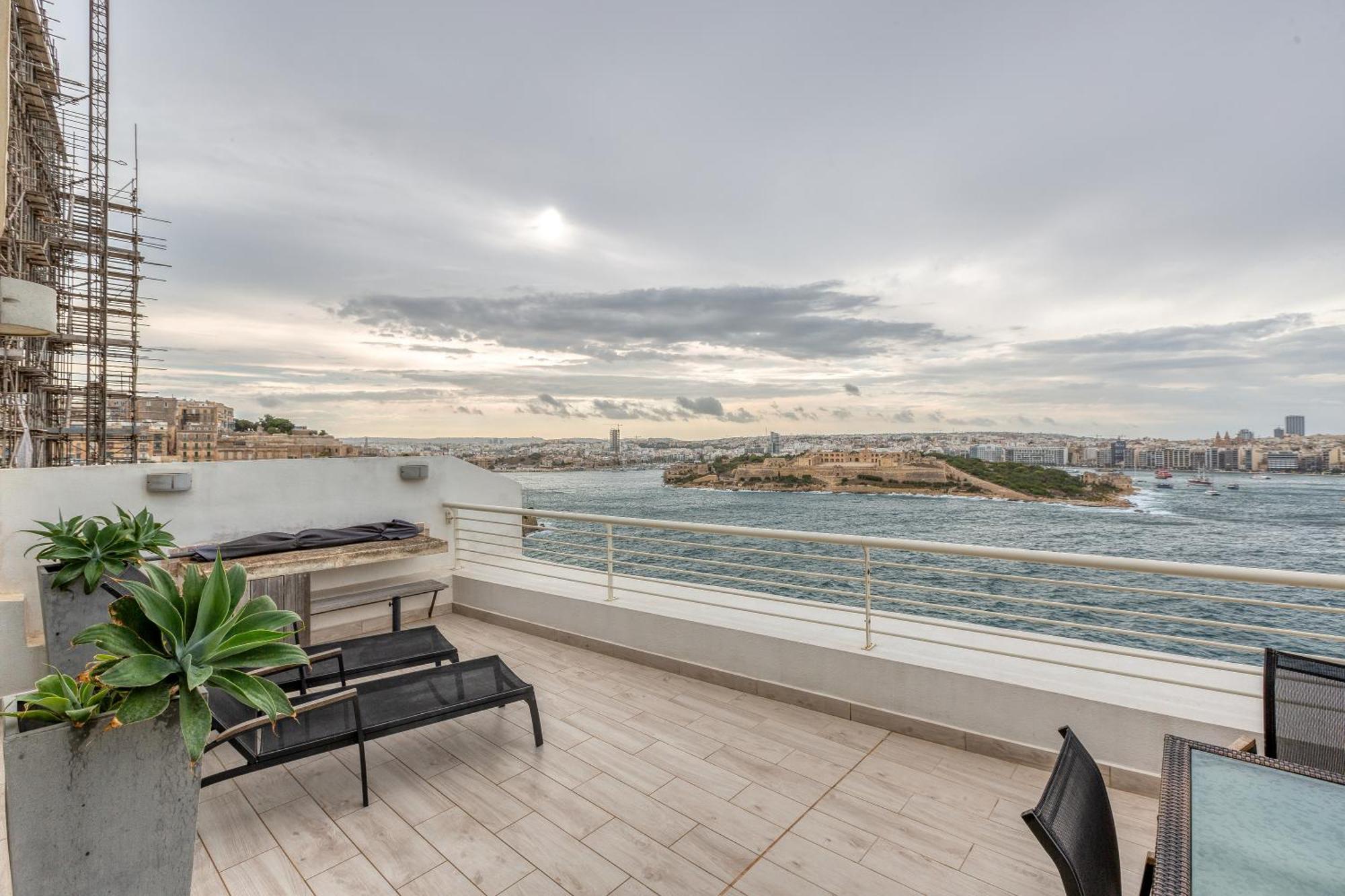 49/3 Seafront Duplex Penthouse In Βαλέτα Εξωτερικό φωτογραφία